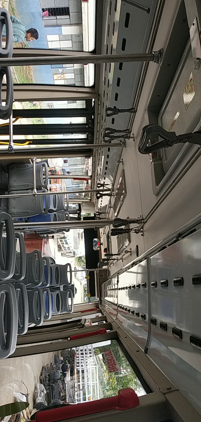 Veera 9mts EV Bus
